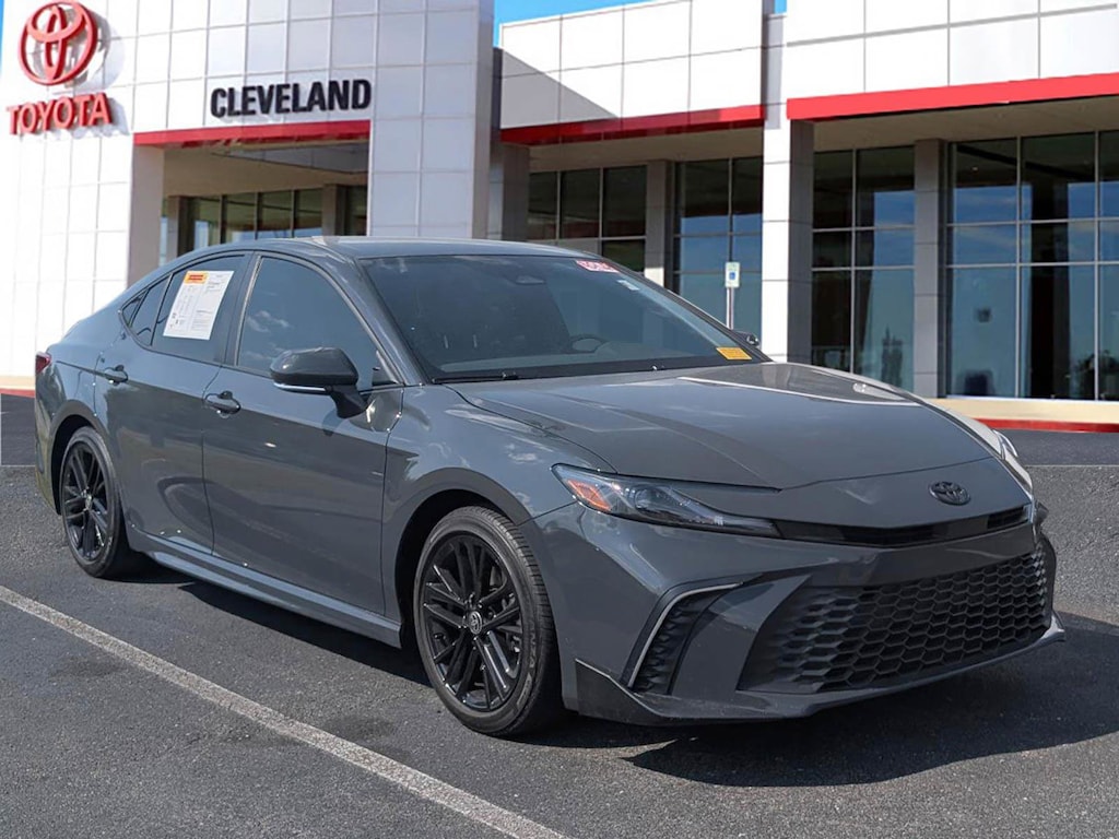 Used 2025 Toyota Camry SE Sedan