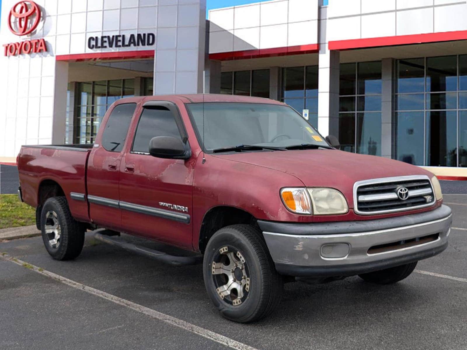 Used 2001 Toyota Tundra SR5 with VIN 5TBBT44141S176082 for sale in Mcdonald, TN