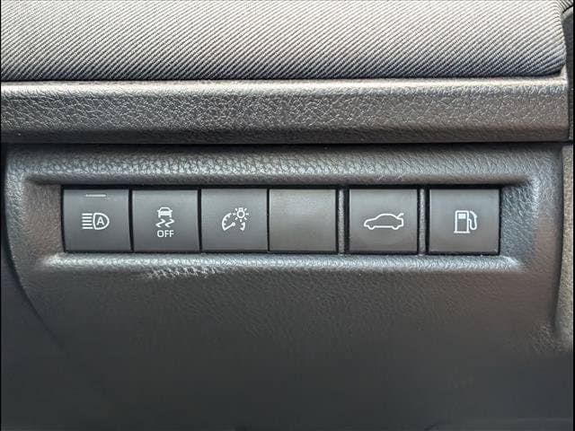 2025 Toyota Camry LE - Photo 22
