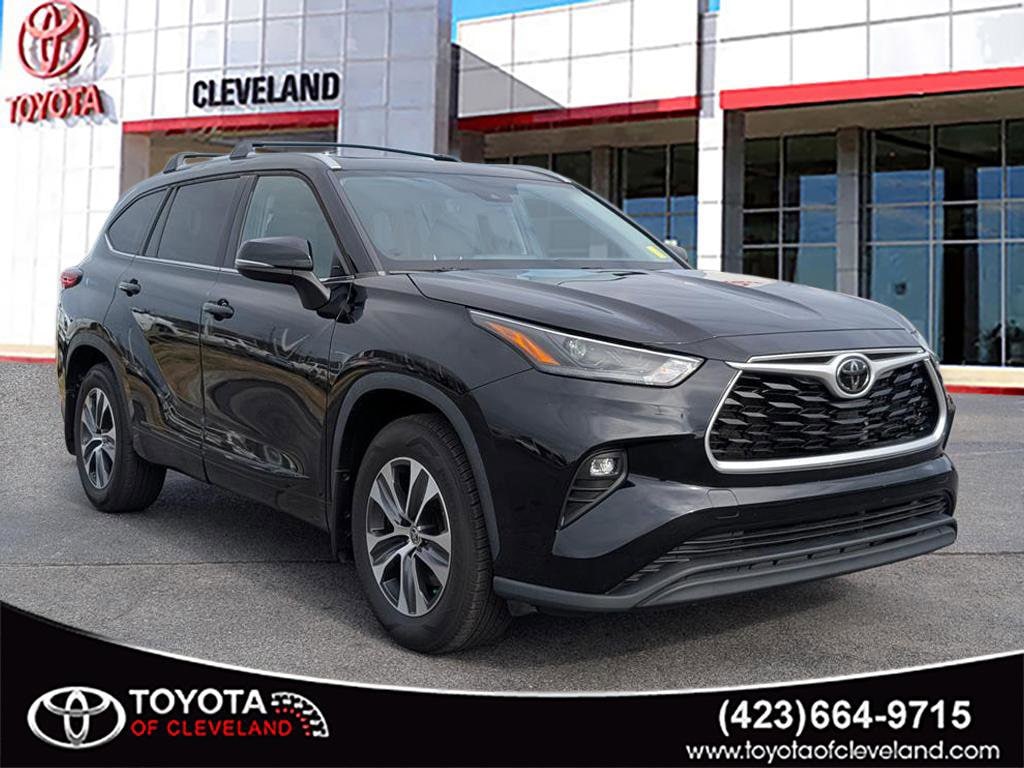 2022 Toyota Highlander XLE's photo