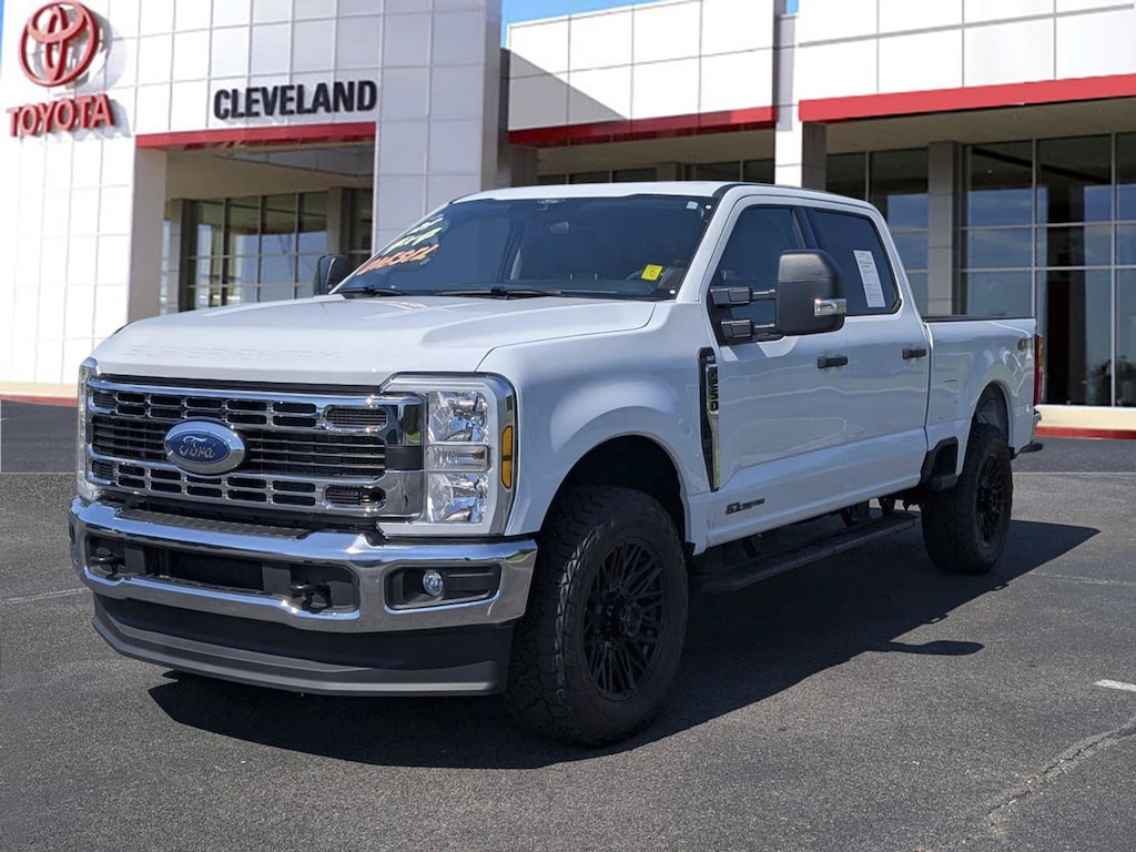 Used 2026 Ford F-250 XLT Truck Crew Cab