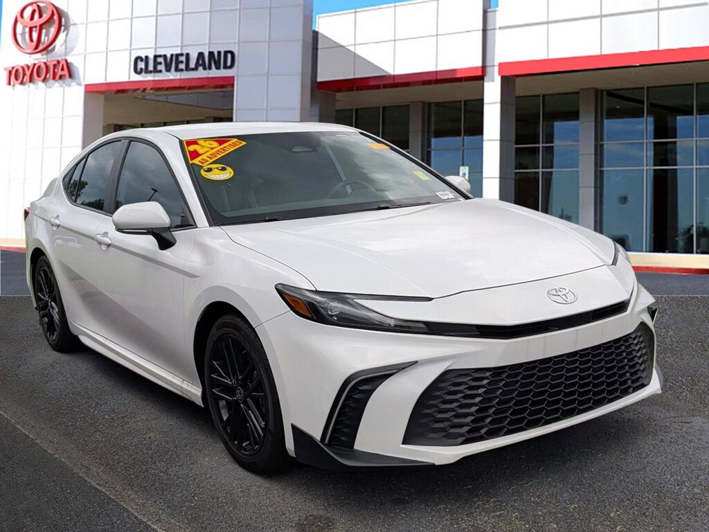 Used 2026 Toyota Camry SE Sedan