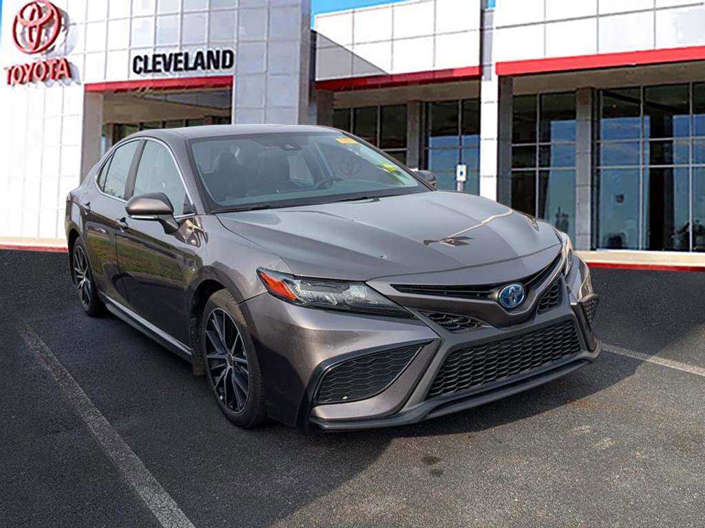 Used 2022 Toyota Camry Hybrid SE Sedan