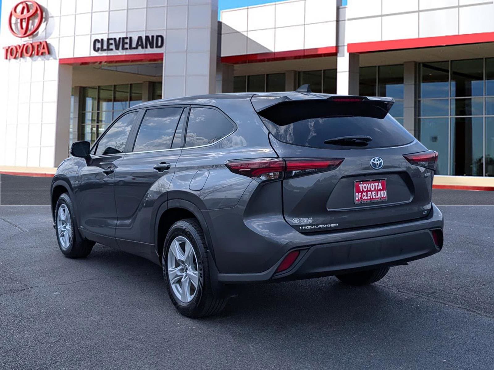 View vehicle photo 5