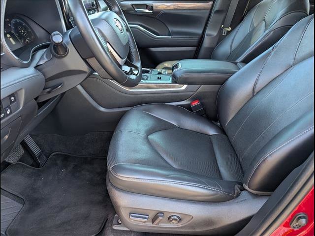 2023 Toyota Highlander Limited - Photo 9