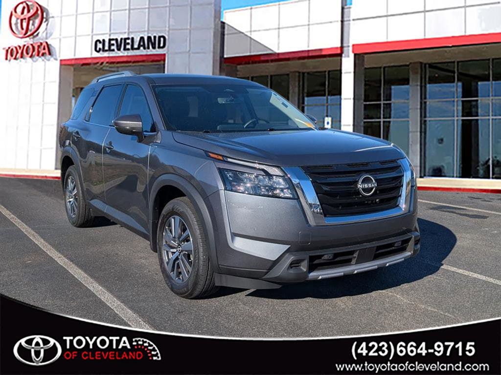 2025 Nissan Pathfinder SL's photo