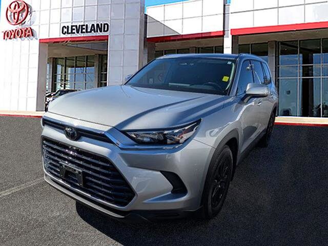 2024 Toyota Grand Highlander XLE AWD photo 3