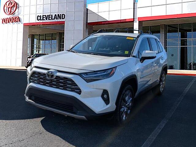 2022 Toyota RAV4 Limited photo 4