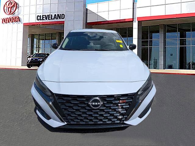 2024 Nissan Altima 2.5 SR photo 3