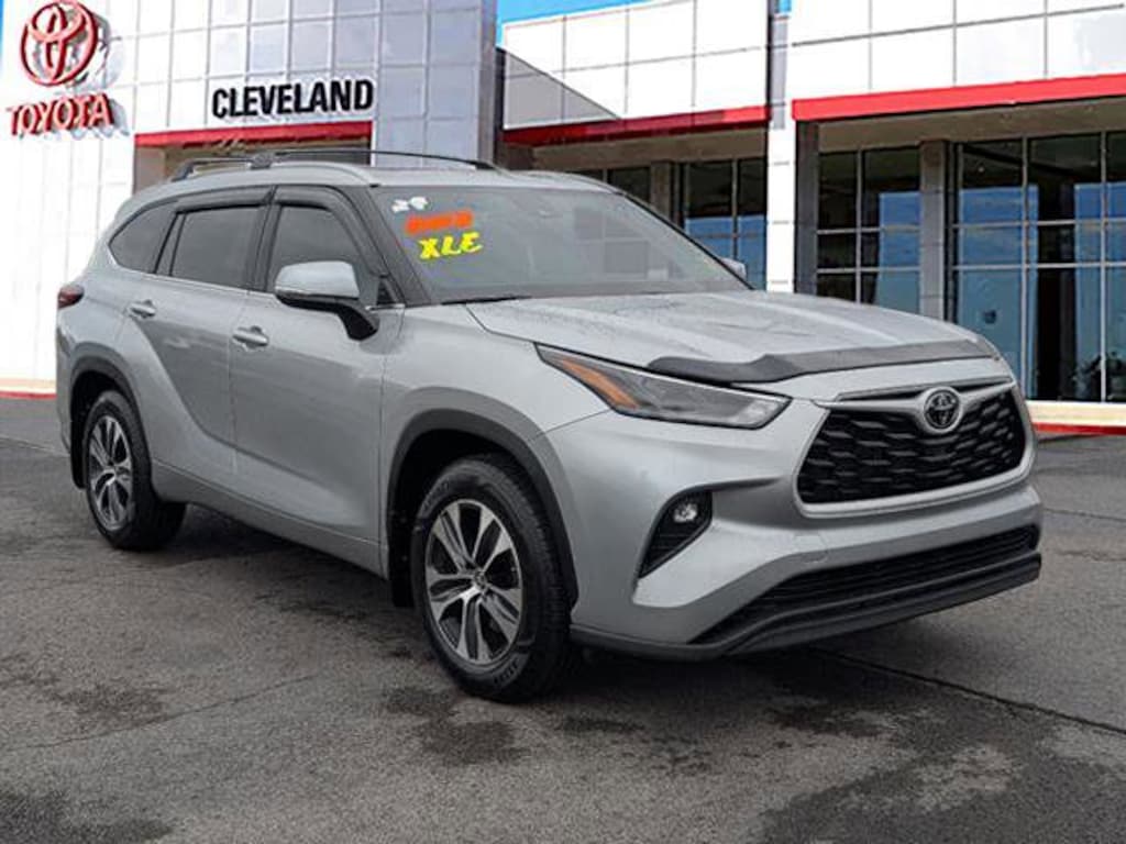 Used 2024 Toyota Highlander XLE SUV