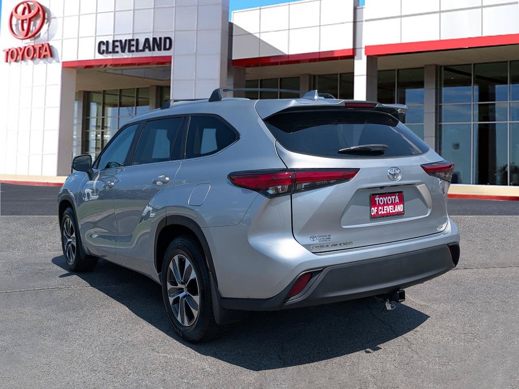 Used 2023 Toyota Highlander XLE SUV