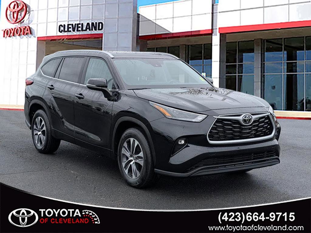 2023 Toyota Highlander XLE's photo