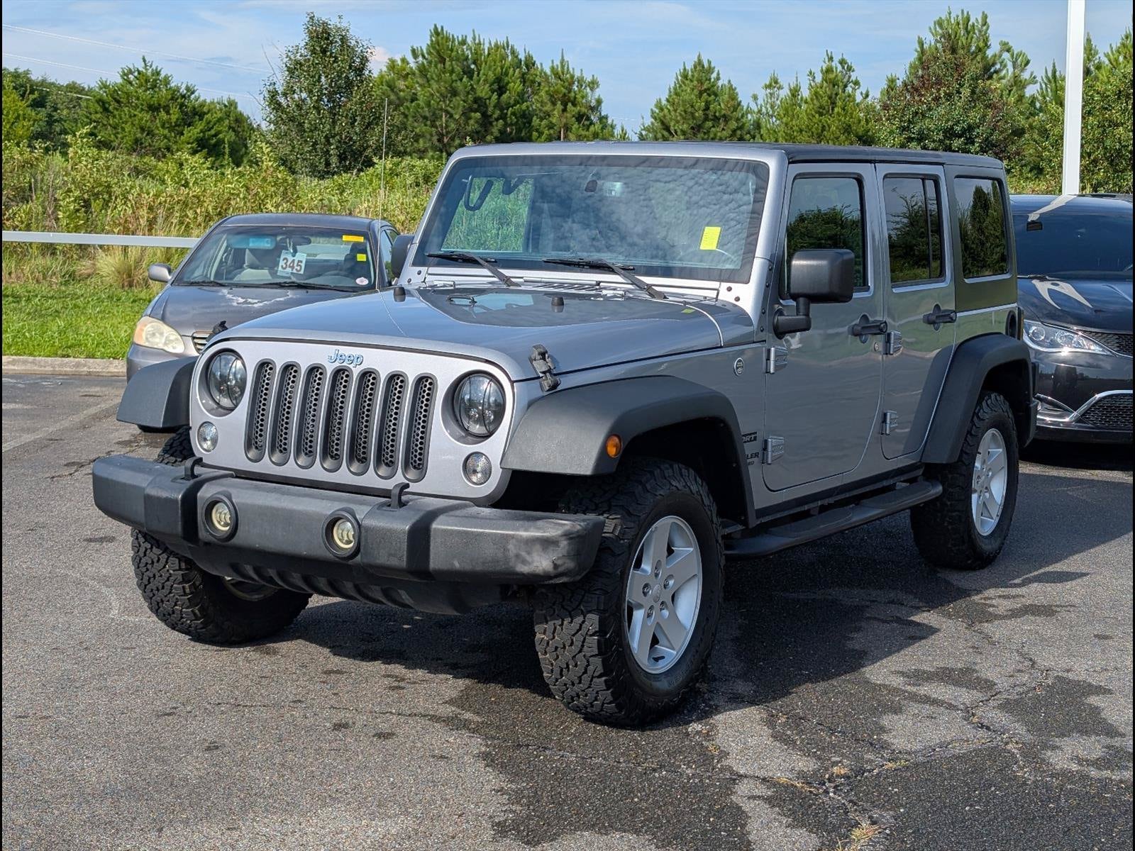 View vehicle photo 4