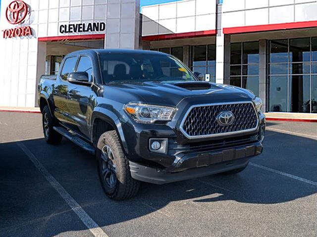 2019 Toyota Tacoma TRD Sport V6 photo 2