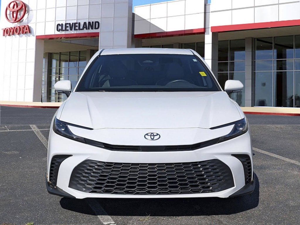 Used 2025 Toyota Camry SE Sedan