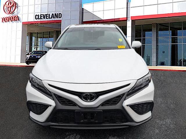 2024 Toyota Camry SE photo 3