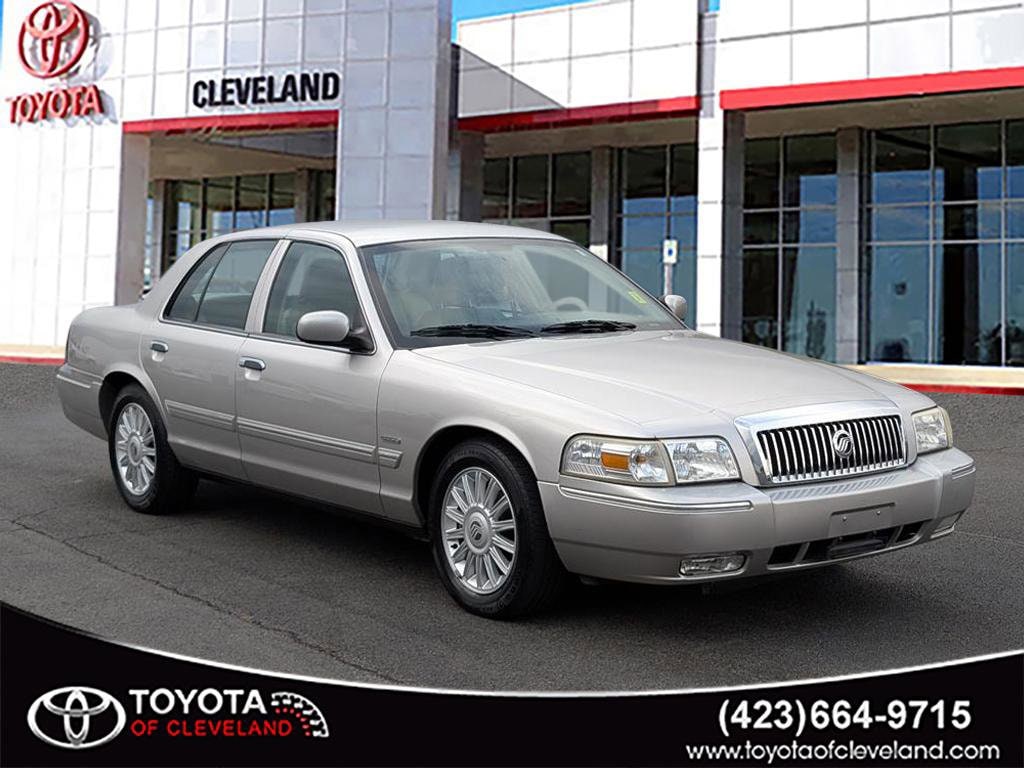 2010 Mercury Grand Marquis LS's photo