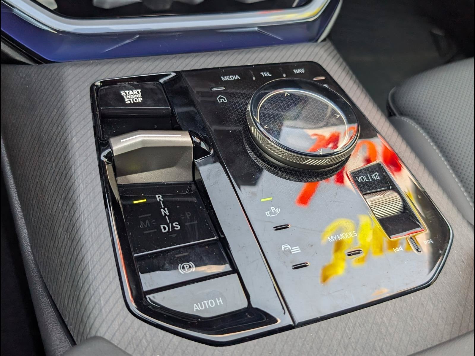 2025 BMW X3 30 - Photo 11