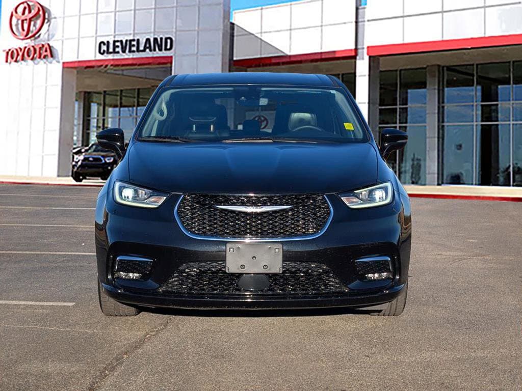 Used 2024 Chrysler Pacifica Plug-In Hybrid Select Van Passenger Van