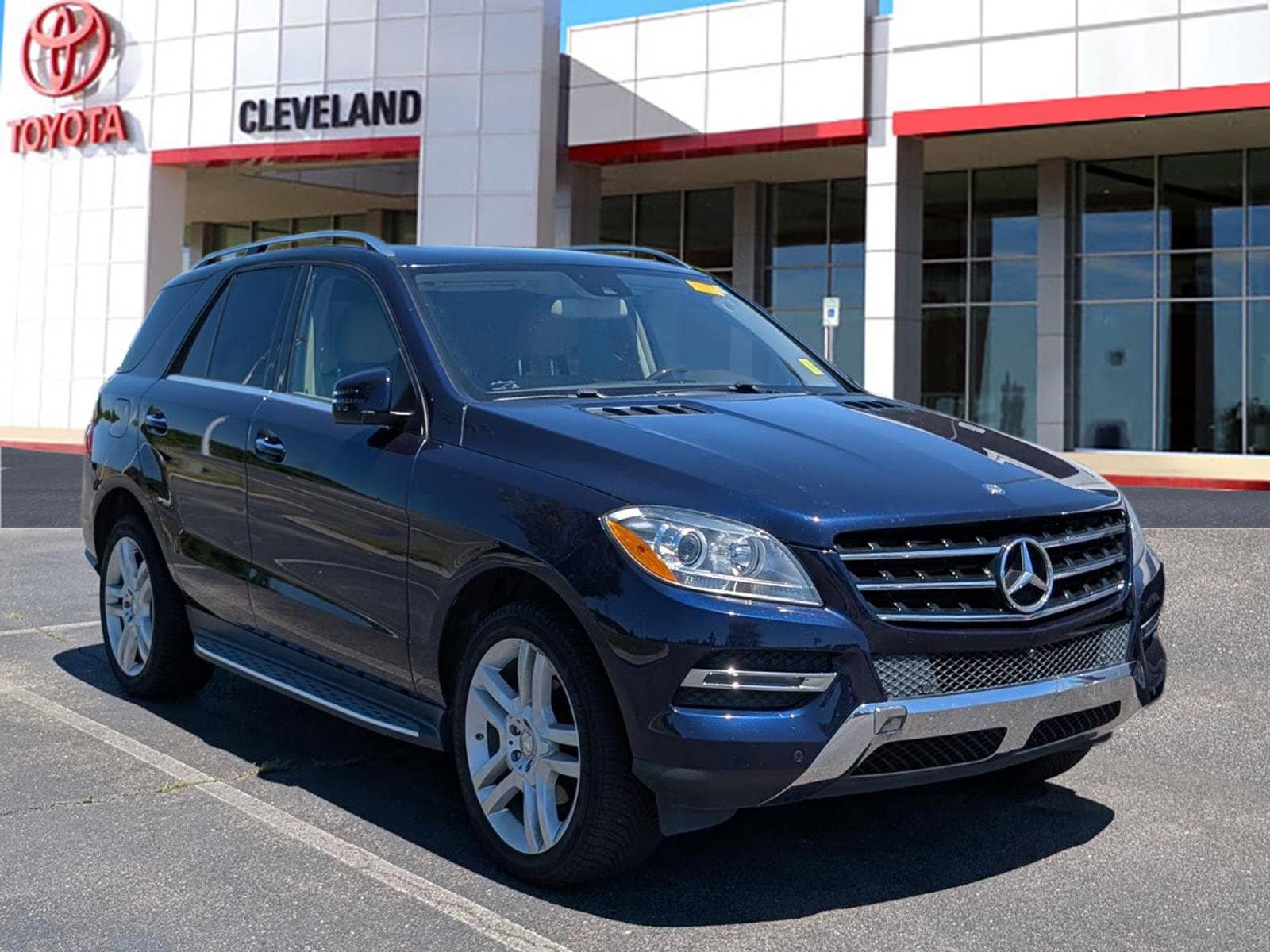 Used 2015 Mercedes-Benz M-Class ML350 with VIN 4JGDA5JB5FA518860 for sale in Mcdonald, TN