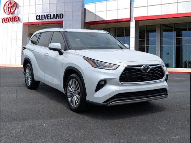 Used 2022 Toyota Highlander Platinum with VIN 5TDFZRAH5NS106134 for sale in Cleveland, TN