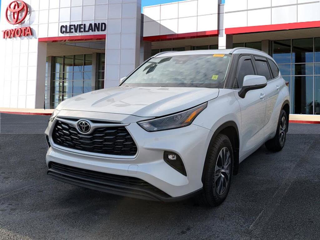 Used 2022 Toyota Highlander XLE SUV