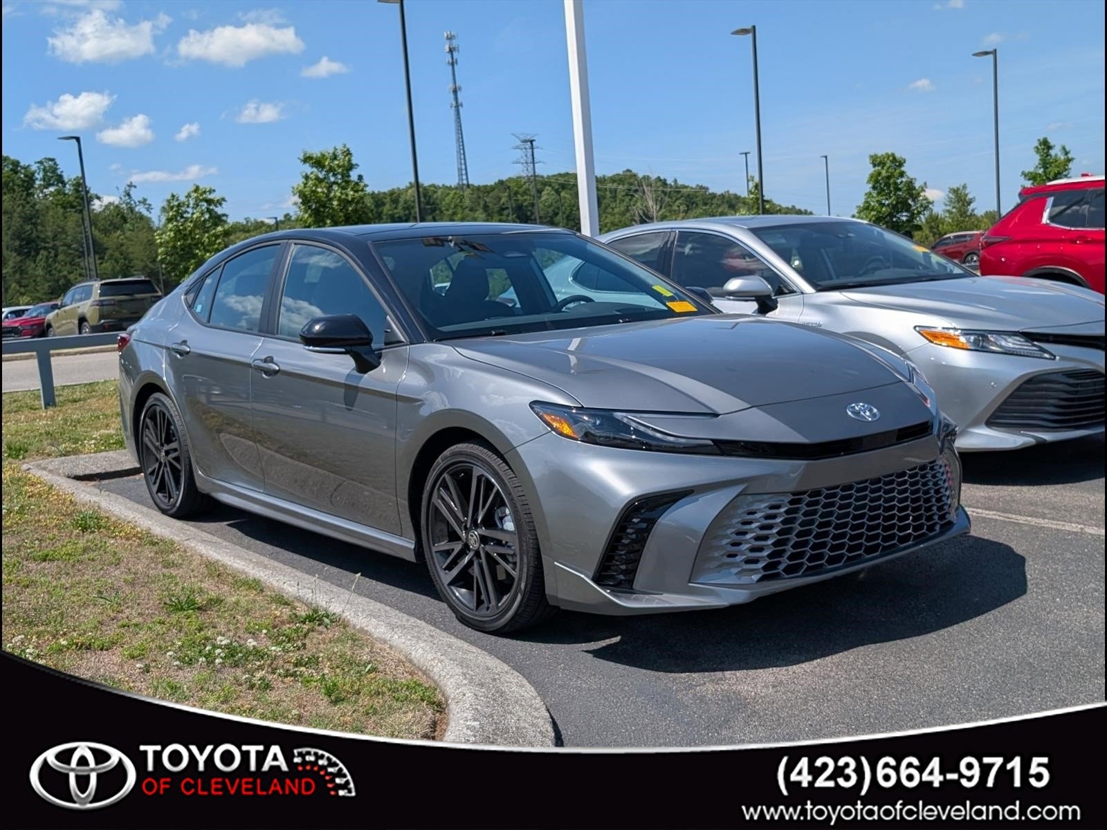 2026 Toyota Camry XSE Hybrid's photo