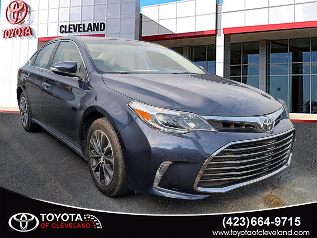 2016 Toyota Avalon XLE Premium's photo