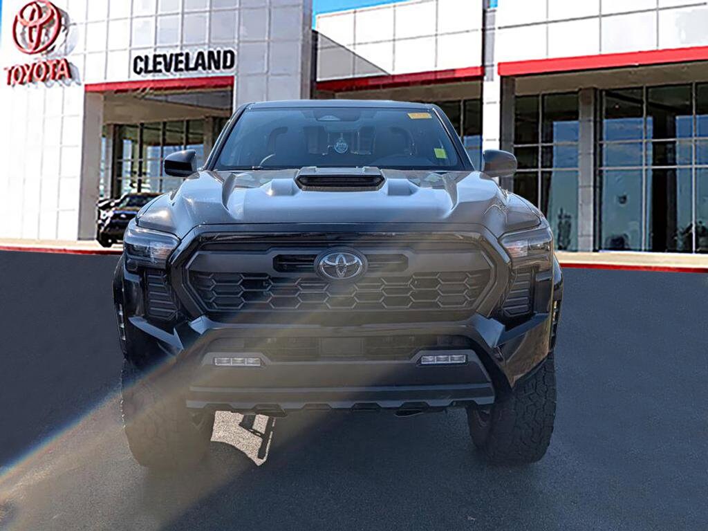 2025 Toyota Tacoma TRD Sport Double Cab photo 2