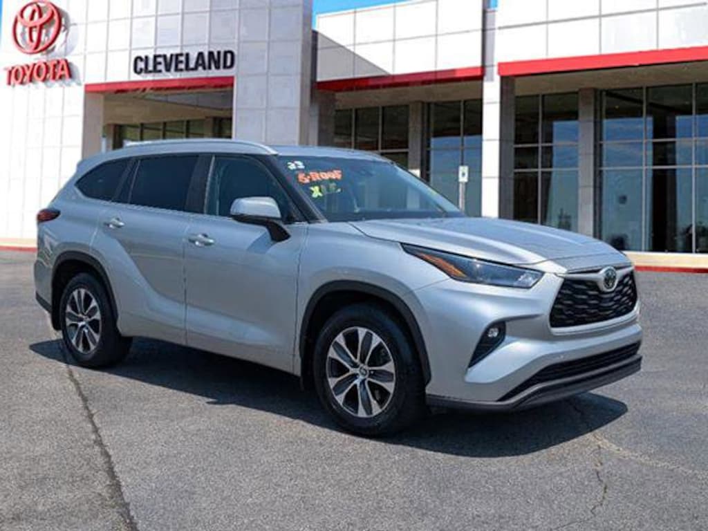 Used 2023 Toyota Highlander XLE SUV