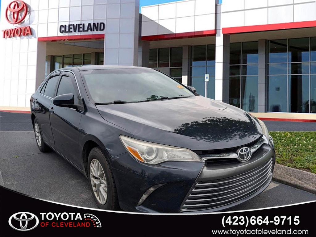 Used 2017 Toyota Camry LE Sedan