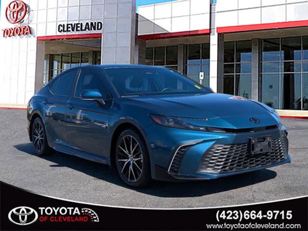 Used 2025 Toyota Camry SE Sedan