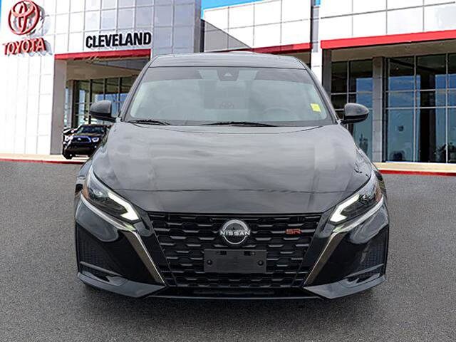 2024 Nissan Altima 2.5 SR photo 2