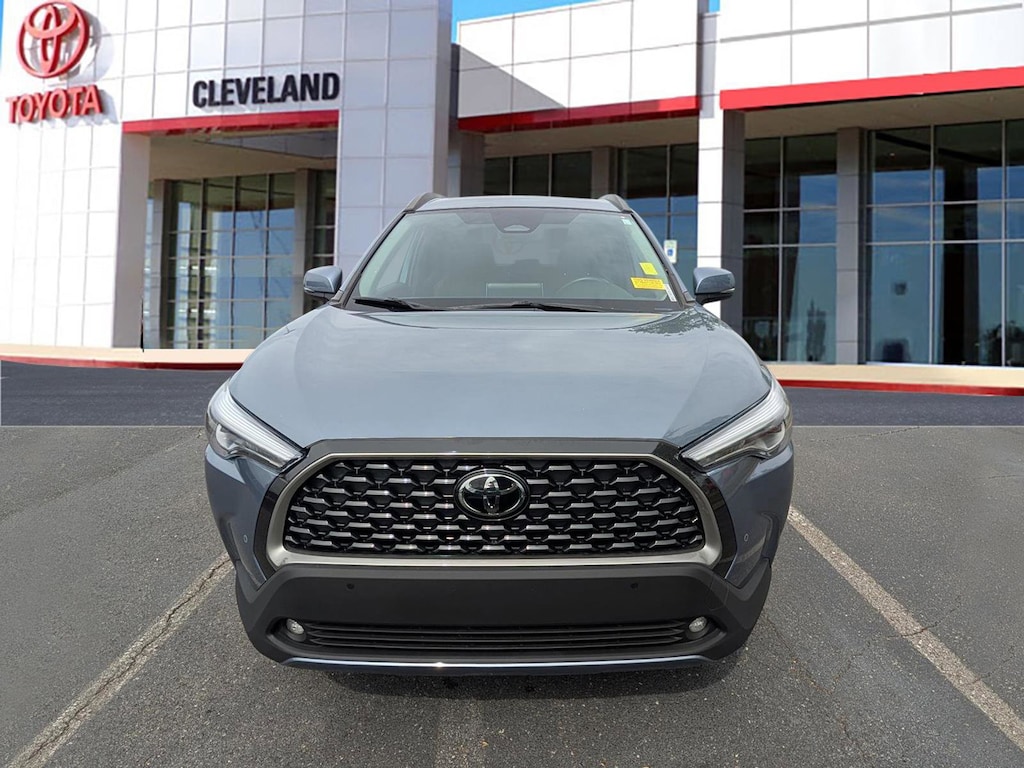 Used 2024 Toyota Corolla Cross XLE SUV