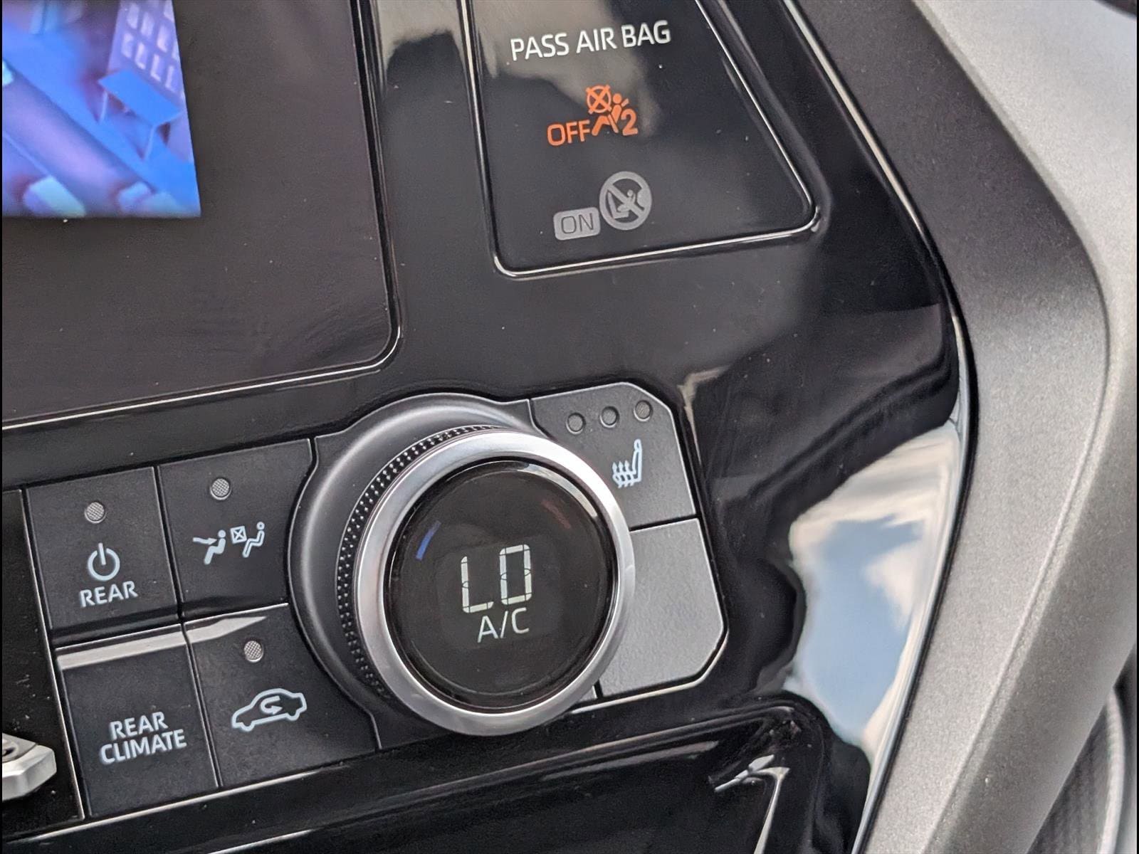 2023 Toyota Highlander XLE - Photo 16