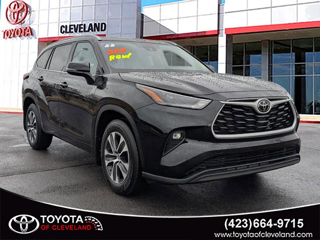 2022 Toyota Highlander XLE's photo