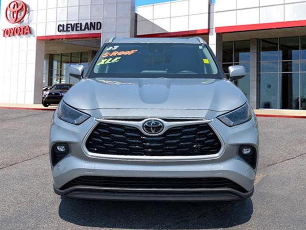 Used 2023 Toyota Highlander XLE SUV