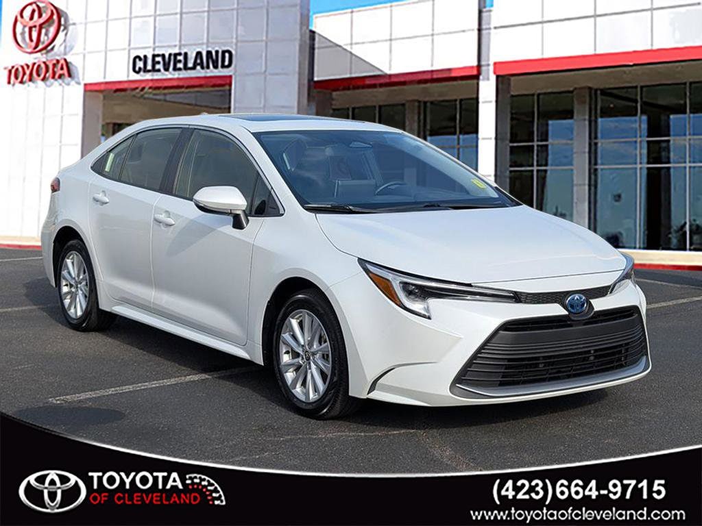 Used 2025 Toyota Corolla Hybrid XLE Sedan
