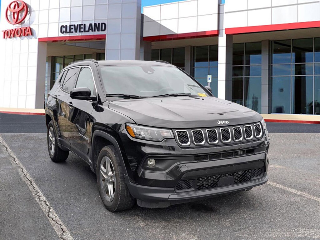 Used 2024 Jeep Compass Latitude SUV