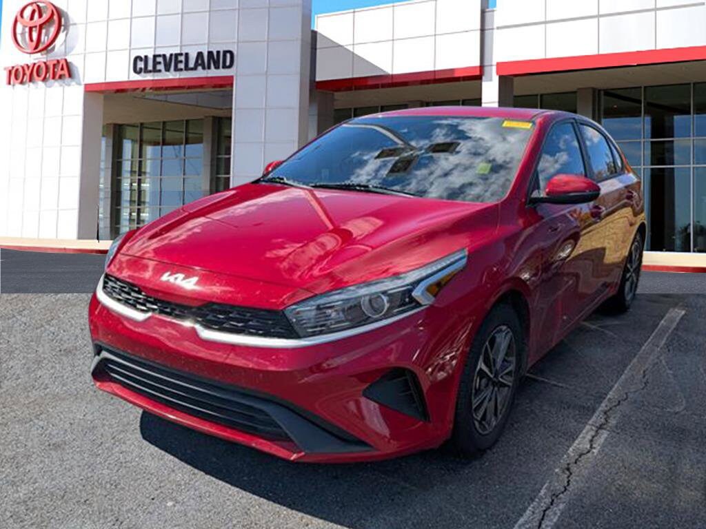 2023 Kia Forte LXS photo 4
