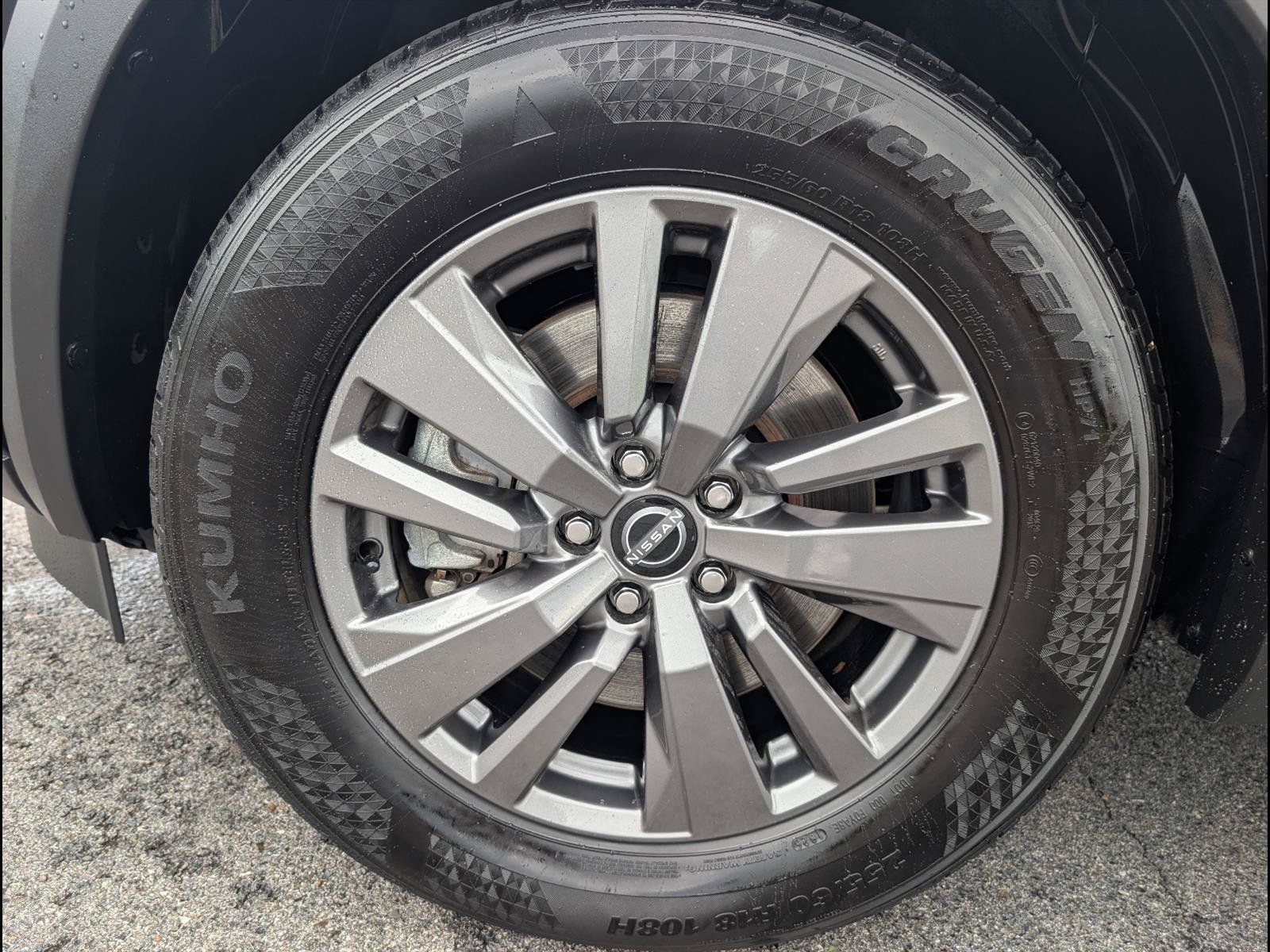 2025 Nissan Pathfinder SV - Photo 20