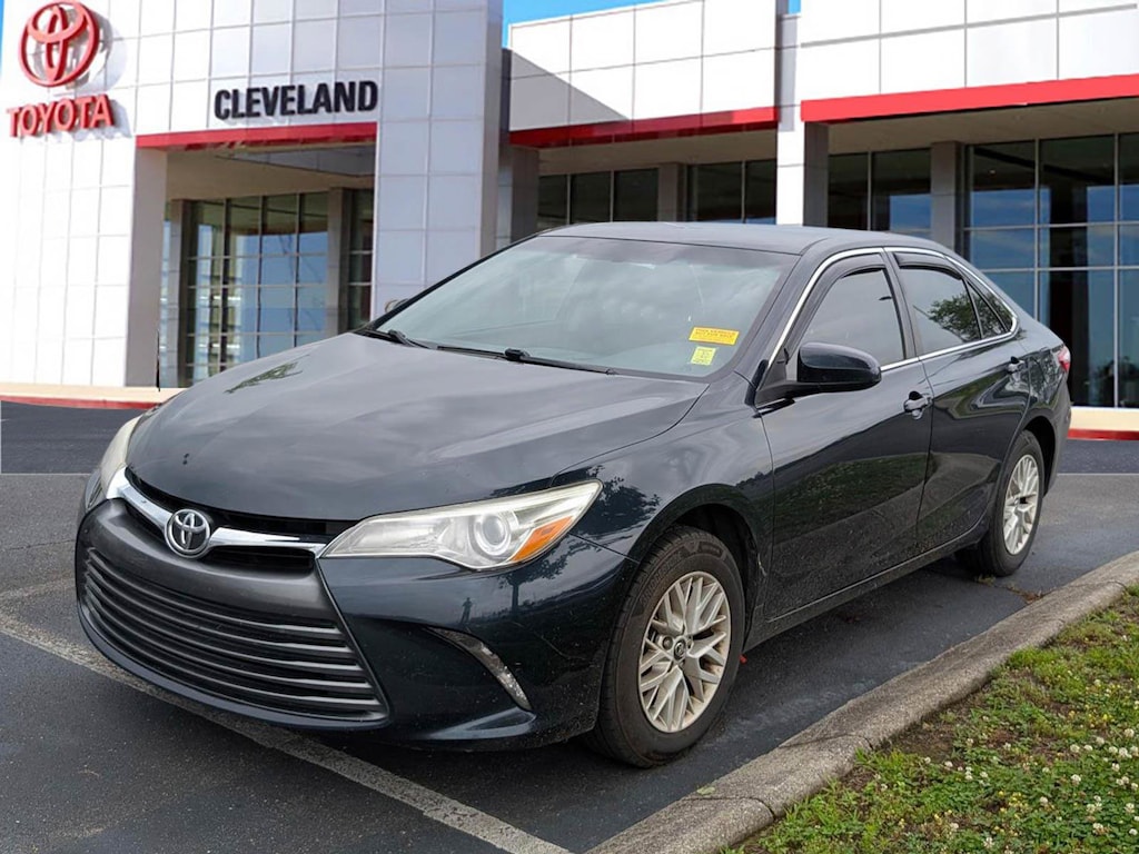 Used 2017 Toyota Camry LE Sedan