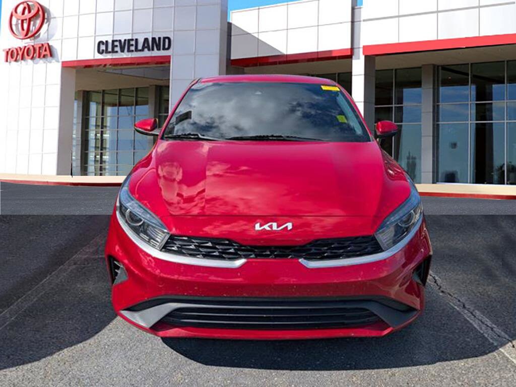 2023 Kia Forte LXS photo 3