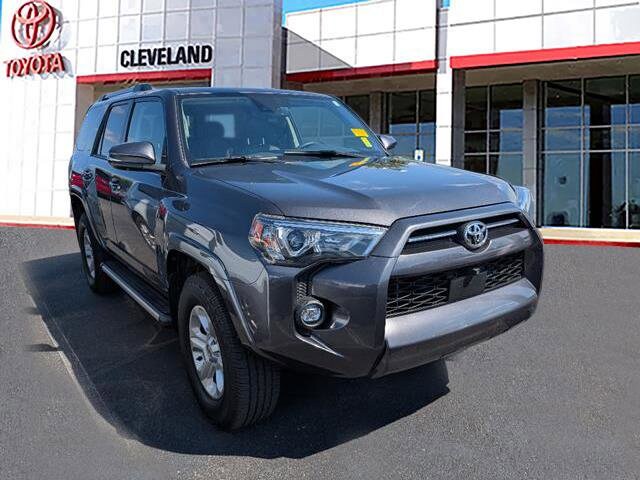 2022 Toyota 4Runner SR5 Premium photo 2