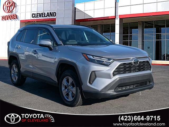 2022 Toyota RAV4 XLE's photo