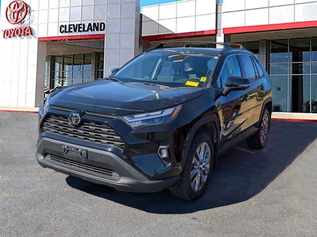 2023 Toyota RAV4 XLE Premium photo 4