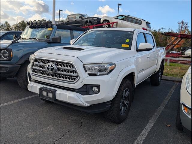 2017 Toyota Tacoma SR5 Sport TRD Pro photo 4