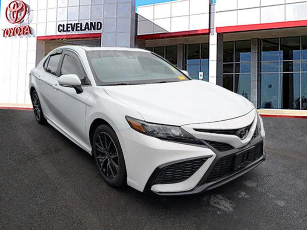 Used 2024 Toyota Camry SE Sedan