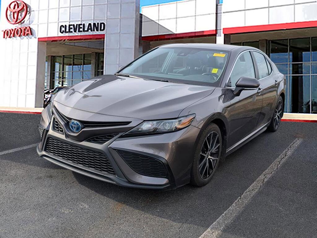 Used 2022 Toyota Camry Hybrid SE Sedan