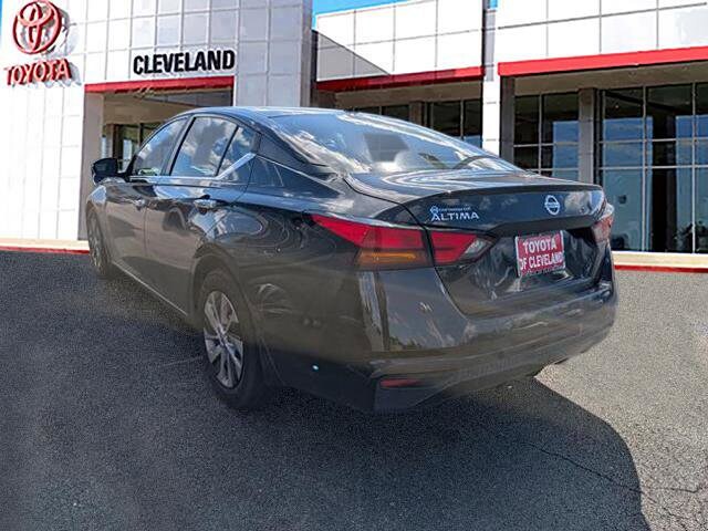 2019 Nissan Altima 2.5 S photo 2